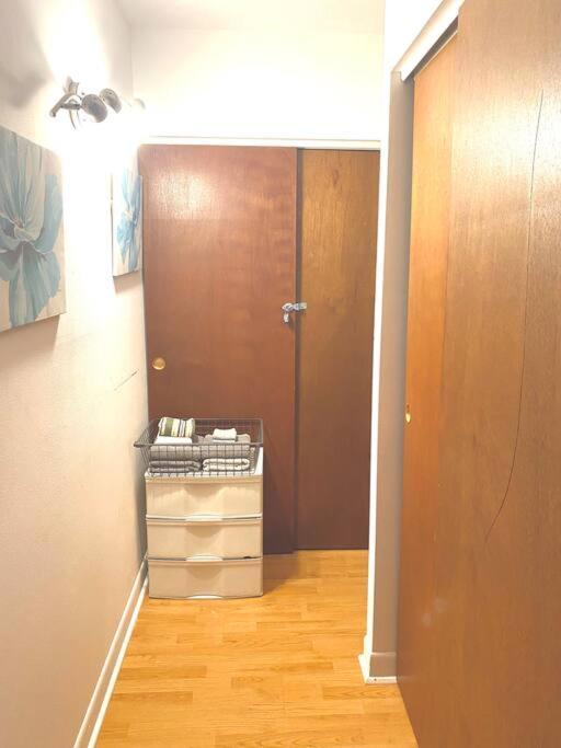 Entire Loft - Elevator - Balcony - Free P - 10M Downtown Apartment Квебек Екстериор снимка